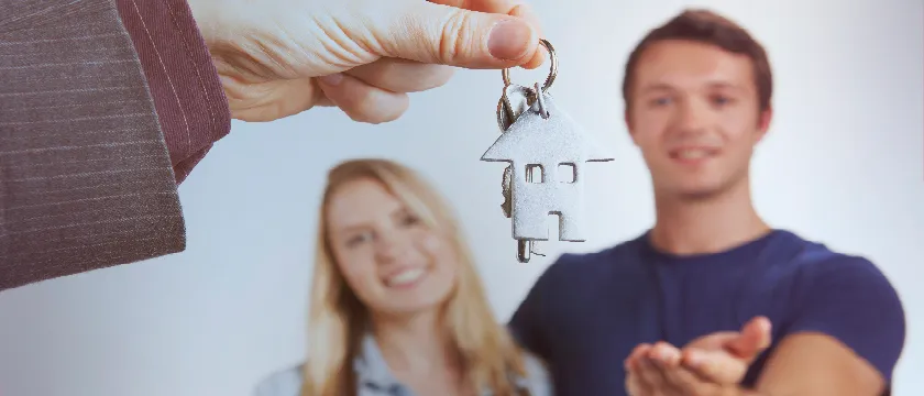Kredyt hipoteczny to decyzja na całe życie. Jak przebiega wycena nieruchomości przy kredycie? Co warto wiedzieć o cenie mieszkania?